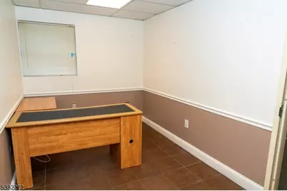 15-01 Broadway, Fair Lawn, NJ 07410 - Photo 6