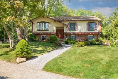 2 Holly Ct, Butler, NJ 07405 - Photo 1