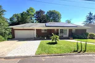 20 Longview Trail E, Denville, NJ 07834 - Photo 1