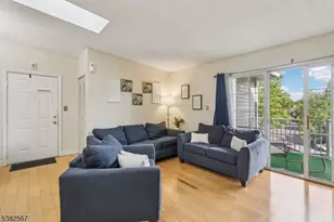 89 Lindsey Ct, Franklin Township, NJ 08823 - Photo 1