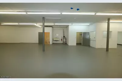 30 W Price St, Linden, NJ 07036 - Photo 16