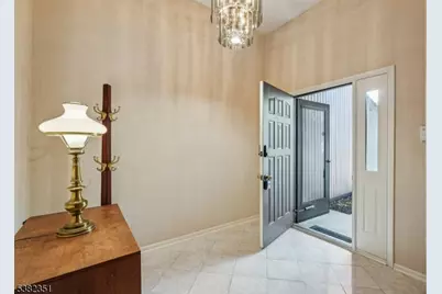 29 Ponds Cir, Wayne Twp., NJ 07470 - Photo 6