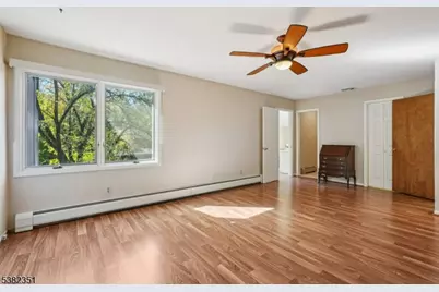 29 Ponds Cir, Wayne Twp., NJ 07470 - Photo 28