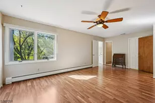 29 Ponds Cir, Wayne Twp., NJ 07470 - Photo 28