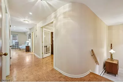 29 Ponds Cir, Wayne Twp., NJ 07470 - Photo 8