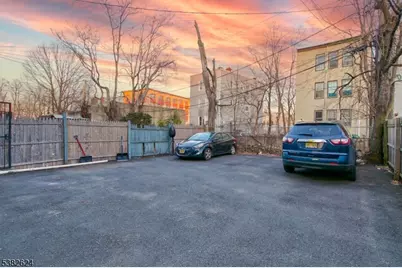 178 N 16th St Unit 1, East Orange, NJ 07017 - Photo 16