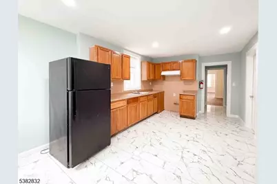 178 N 16th St Unit 2, East Orange, NJ 07017 - Photo 6