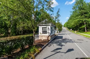 6 Congressional Ln, Totowa, NJ 07512 - Photo 34