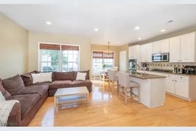 6 Congressional Ln, Totowa, NJ 07512 - Photo 12