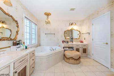 6 Congressional Ln, Totowa, NJ 07512 - Photo 20