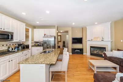 6 Congressional Ln, Totowa, NJ 07512 - Photo 6