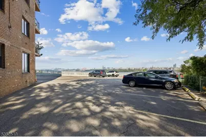 8800 Boulevard East, North Bergen, NJ 07047 - Photo 18