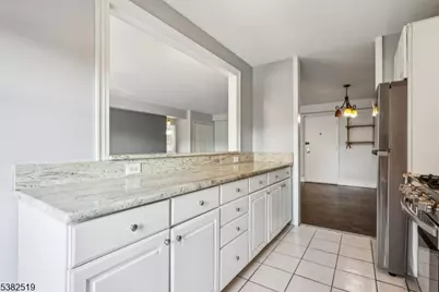 8800 Boulevard East, North Bergen, NJ 07047 - Photo 6