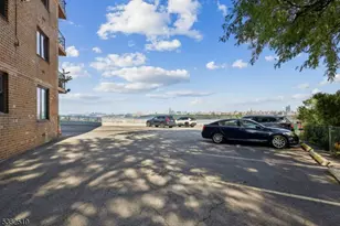 8800 Blvd E, North Bergen, NJ 07047 - Photo 18