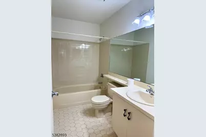 21 Crabapple Ln, Franklin Township, NJ 08823 - Photo 16