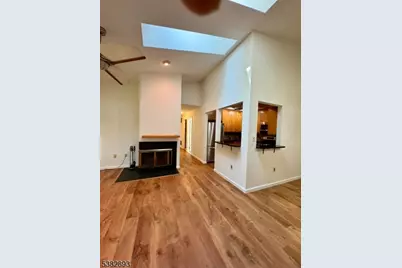 21 Crabapple Ln, Franklin Township, NJ 08823 - Photo 6