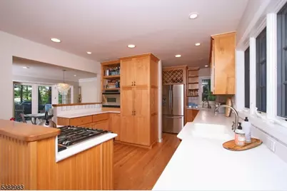 107 Lake End Rd, Rockaway Township, NJ 07435 - Photo 4