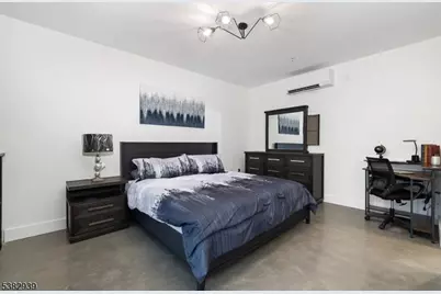 65 McWhorter St, Newark, NJ 07105 - Photo 6