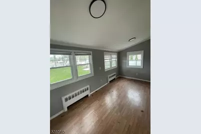 1292 Crescent Ave, Roselle, NJ 07203 - Photo 6