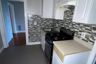 302 Princeton Ave, Jersey City, NJ 07305 - Photo 10