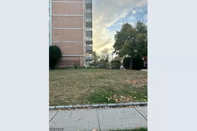 704-712 N Broad St #3D, Elizabeth, NJ 07208 - Photo 8