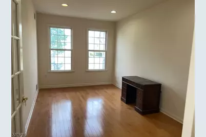 99 Saratoga Ct, Franklin Township, NJ 08873 - Photo 4