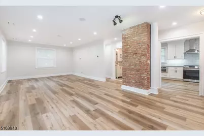 31 Oak Grove Rd #2, Caldwell, NJ 07006 - Photo 12