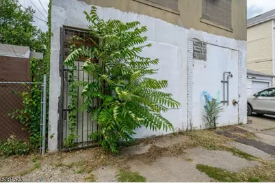 172 Lyon St, Paterson, NJ 07524 - Photo 34