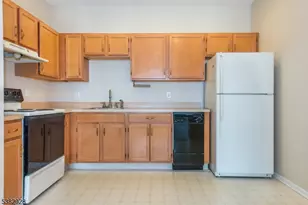 9302 Richmond Rd, West Milford, NJ 07480 - Photo 6