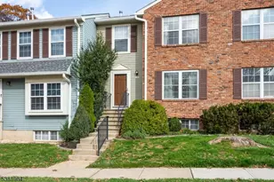 130 Selbey Ct, Franklin Township, NJ 08873 - Photo 1