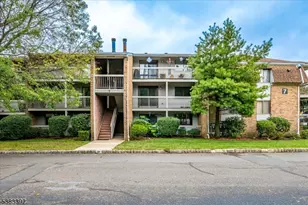 712 Edison Glen, Edison, NJ 08837 - Photo 1