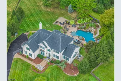 16 Manchur Ct, Raritan Township, NJ 08822 - Photo 1