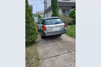 405 E 40th St, Paterson, NJ 07504 - Photo 2