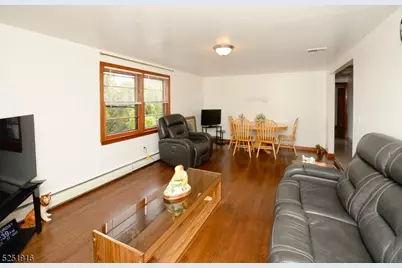 4 Mary St, Hawthorne, NJ 07506 - Photo 2