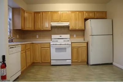 1042-1044 Bergen St, Newark, NJ 07112 - Photo 10