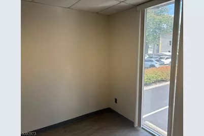 451 S Washington Ave, Piscataway Township, NJ 08854 - Photo 10