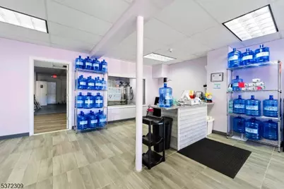 283 Belmont Ave, Haledon, NJ 07508 - Photo 6