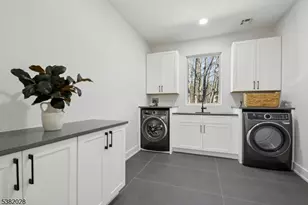 19 Highlander Dr, Scotch Plains Township, NJ 07076 - Photo 38