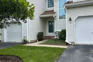 30 Willow Ci, Hamburg, NJ 07419 - Photo 1