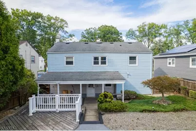 212 E Louis Pl, Woodbridge Township, NJ 08830 - Photo 12