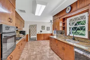 41 Cherryville Hollow Rd, Raritan Township, NJ 08822 - Photo 28