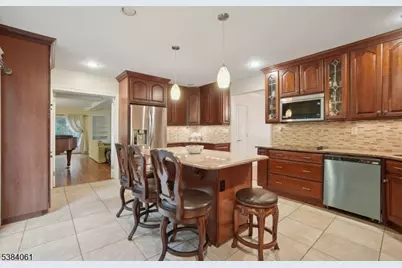 12 Edgewood Rd, Edison Twp., NJ 08820 - Photo 16