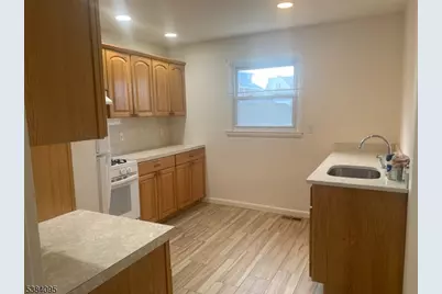 10 Exchange Pl, Clifton, NJ 07011 - Photo 6