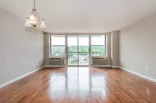 300 Main St, Little Falls Township, NJ 07424 - Photo 2