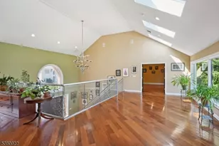 36 Independence Ct, Clifton, NJ 07013 - Photo 20