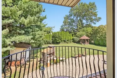 36 Independence Ct, Clifton, NJ 07013 - Photo 32