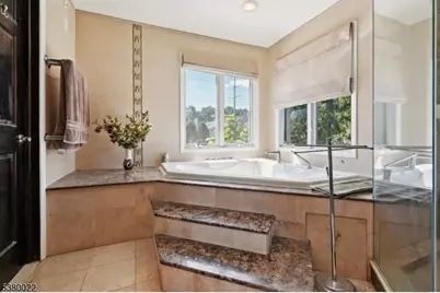 36 Independence Ct, Clifton, NJ 07013 - Photo 30