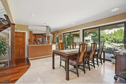 36 Independence Ct, Clifton, NJ 07013 - Photo 4