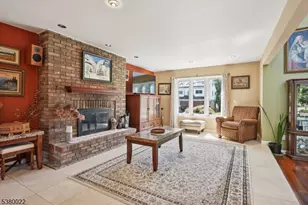 36 Independence Ct, Clifton, NJ 07013 - Photo 10