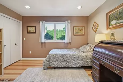 36 Independence Ct, Clifton, NJ 07013 - Photo 16